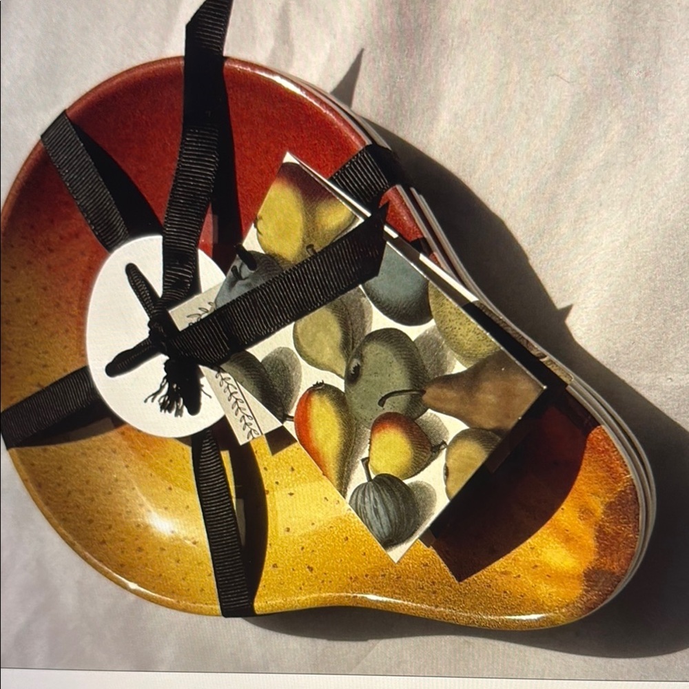 John detain Gradient Red and Yellow Heart-Shaped Plate pack of 4